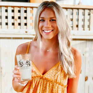 Meet your Posher, Olivia